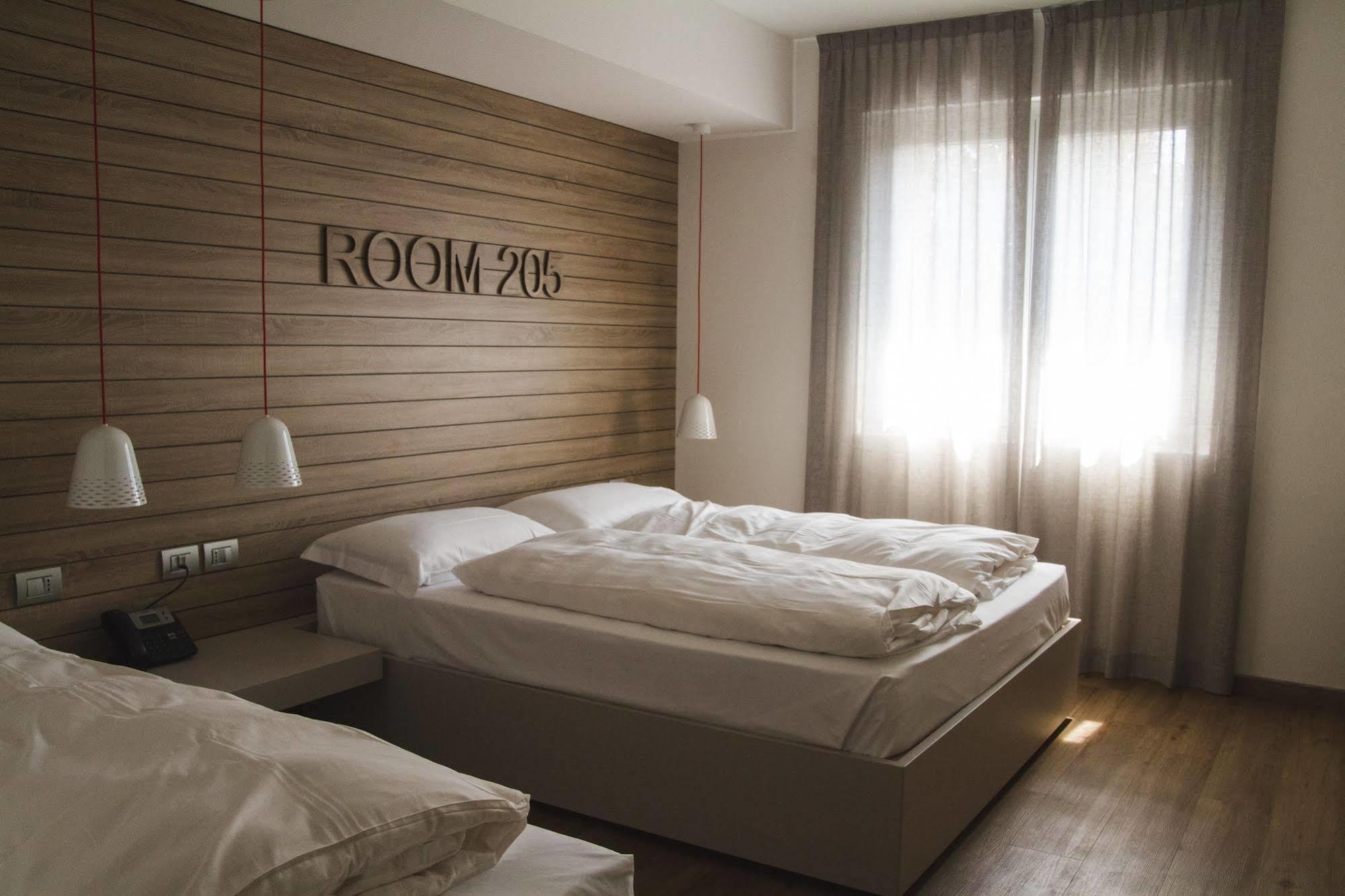 B612 Hotel Levico Terme Luaran gambar